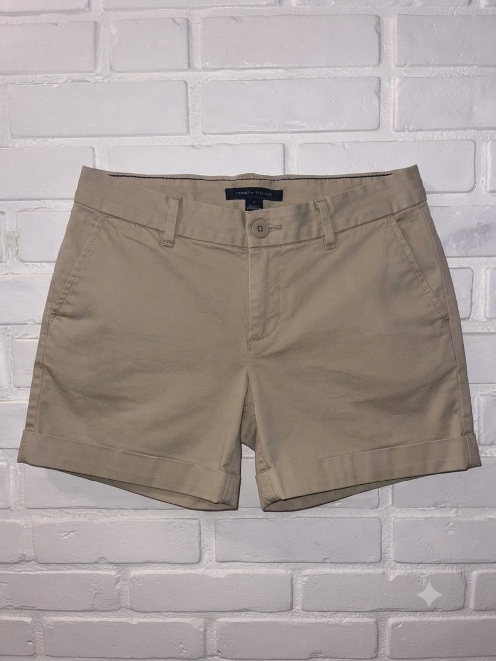 Tommy Hilfiger Women's Khaki Cuffed Mom Shorts